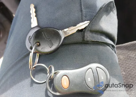 2004 Dodge Ram 1500 Slt/Laramie из США, поврежденный, VIN 1D7HA18D64S644907